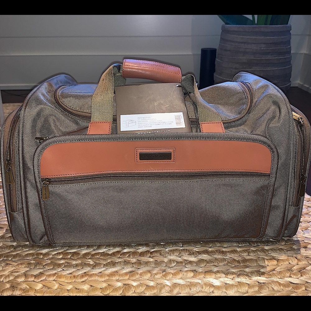 HARTMANN 21inch Classic Weekend-Carry on Duffle.